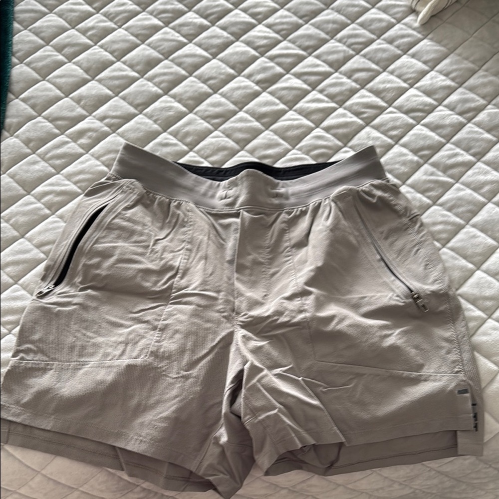Men's Lululemon License to Train 5” Gray Shorts
